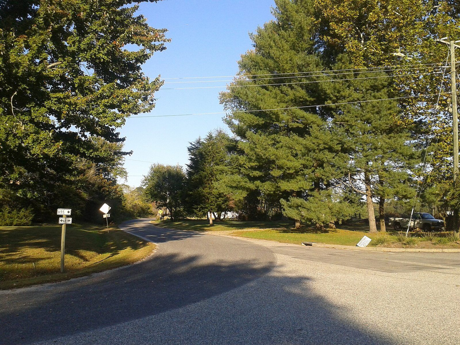 Road in King and Queen CH, Virginia